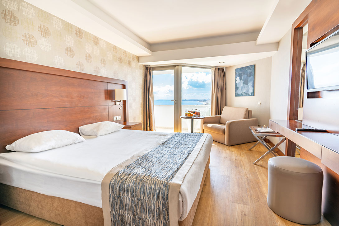 cheap resort hotels to Spend holiday with family