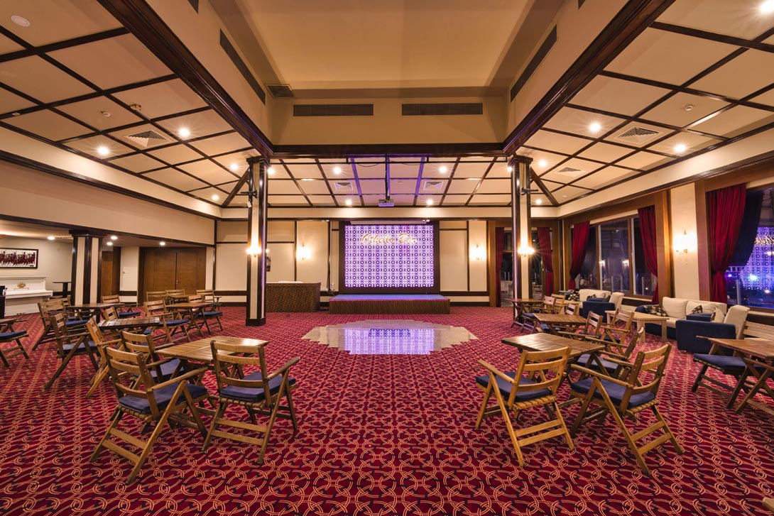 cheap resort hotels to Spend holiday with family