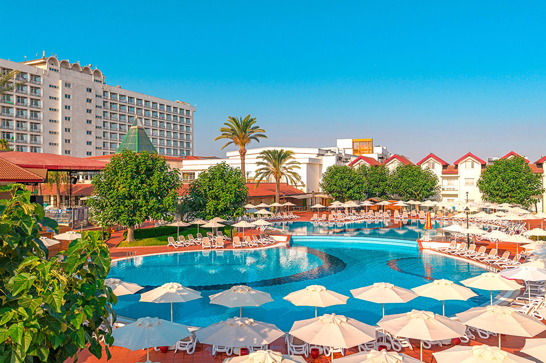 cheap resort hotels to Spend holiday with family