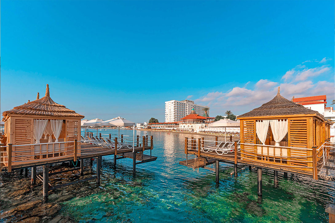 cheap resort hotels to Spend holiday with family