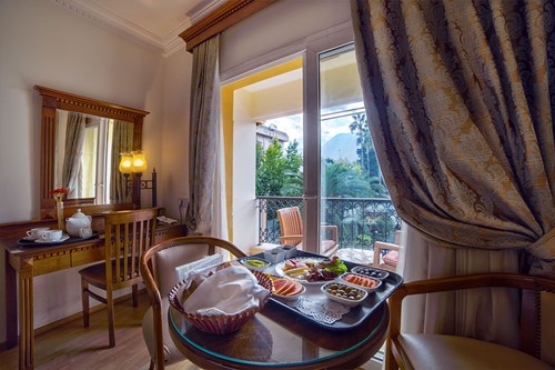 cheap resort hotels to Spend holiday with family