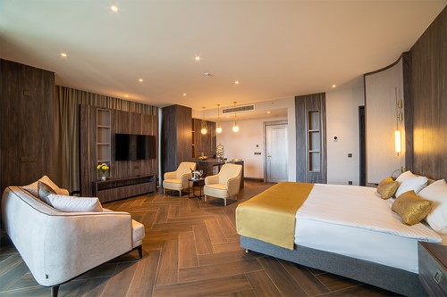 cheap resort hotels to Spend holiday with family