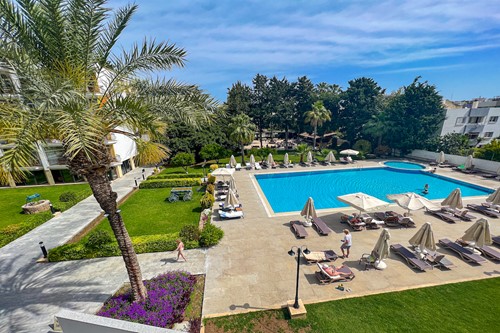 cheap resort hotels to Spend holiday with family