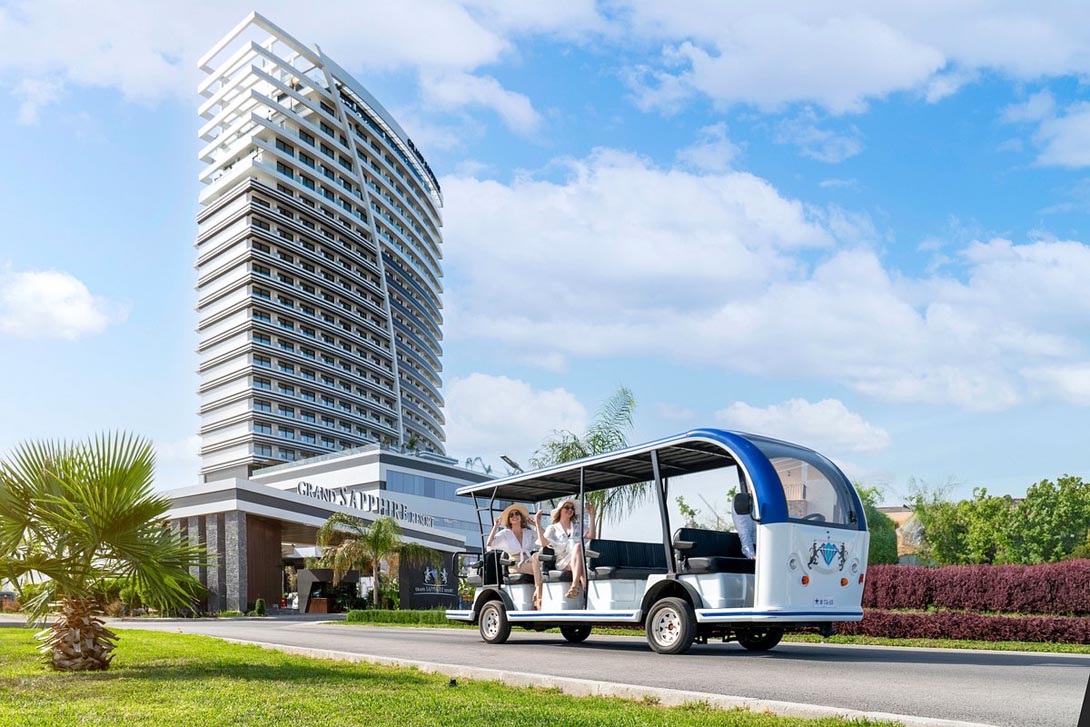 cheap resort hotels to Spend holiday with family