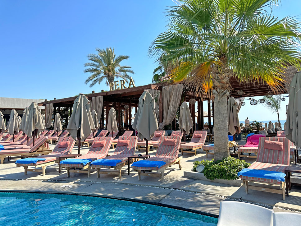 cheap resort hotels to Spend holiday with family