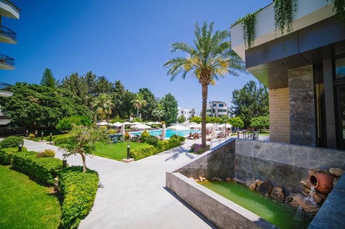 cheap resort hotels to Spend holiday with family