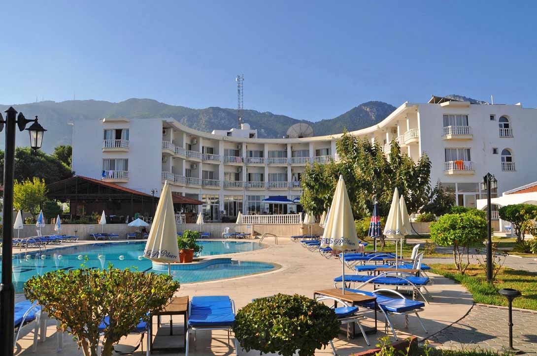 cheap resort hotels to Spend holiday with family