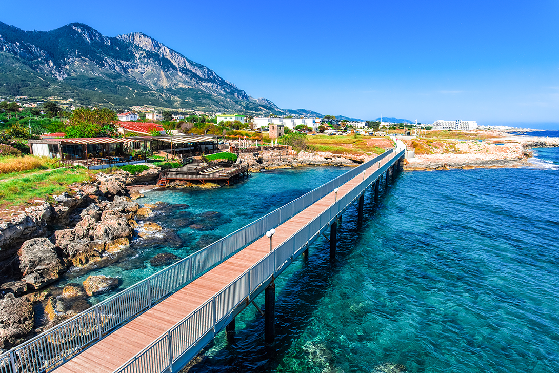 cheap resort hotels to Spend holiday with family