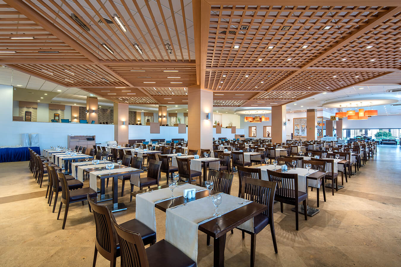 cheap resort hotels to Spend holiday with family