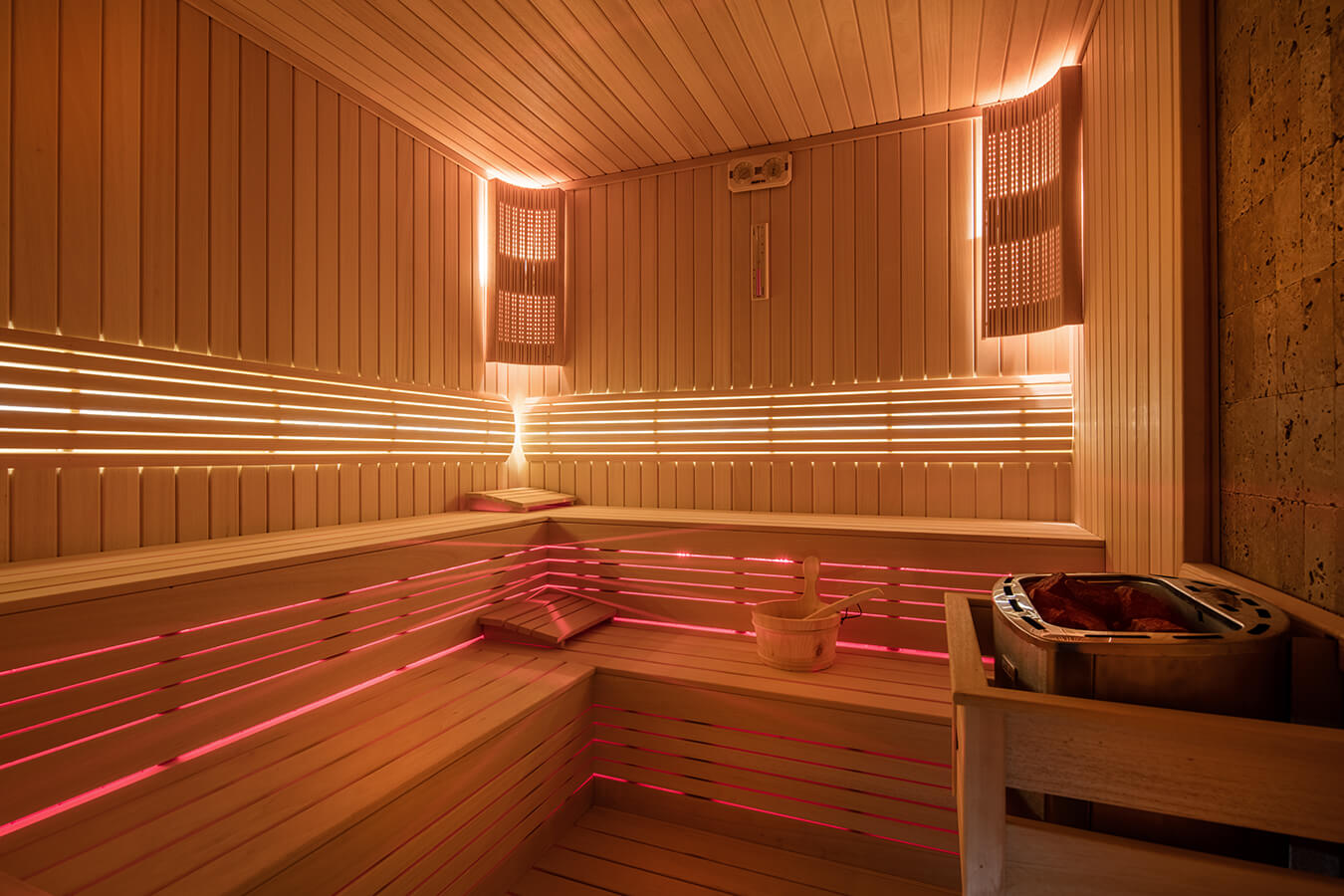 cheap resort hotels to Spend holiday with family