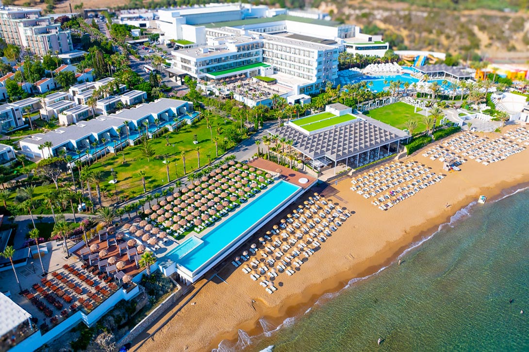 cheap resort hotels to Spend holiday with family