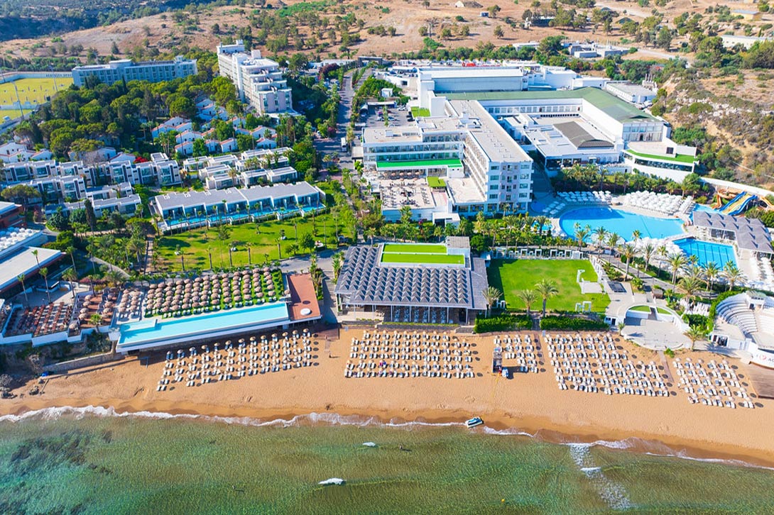 cheap resort hotels to Spend holiday with family