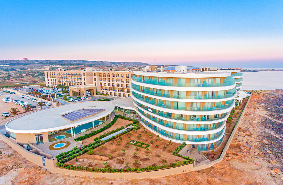 cheap resort hotels to Spend holiday with family