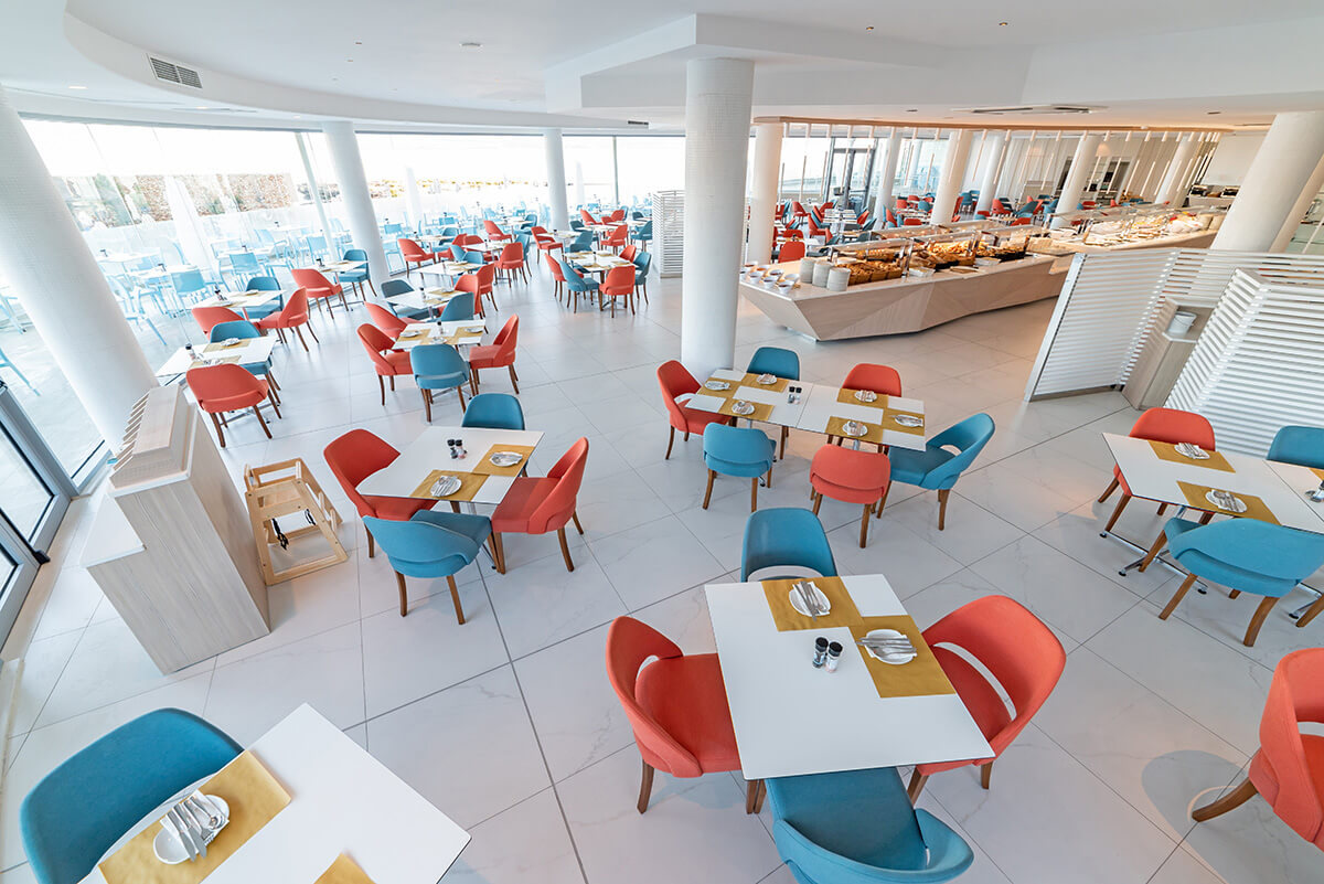 cheap resort hotels to Spend holiday with family