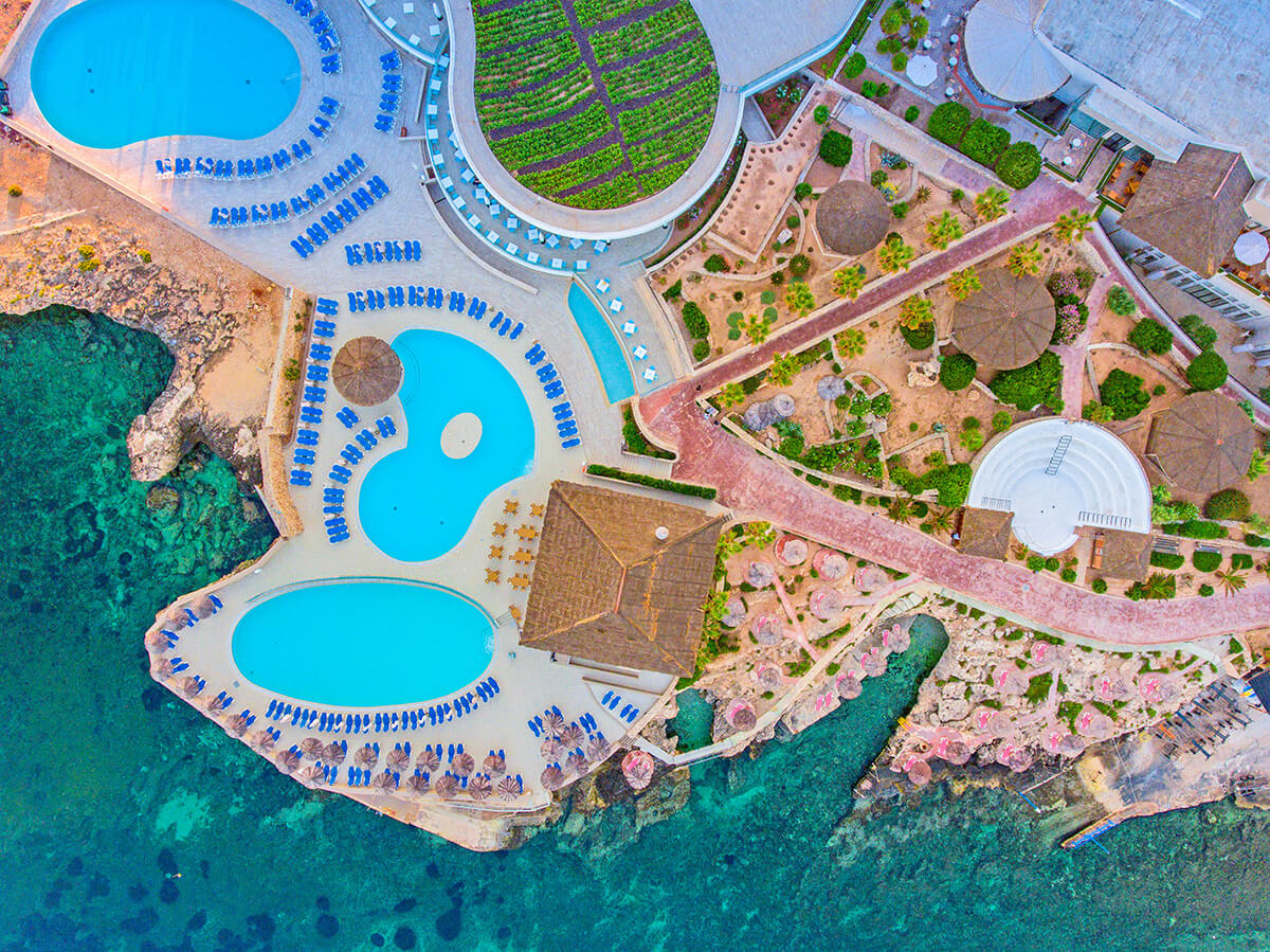 cheap resort hotels to Spend holiday with family