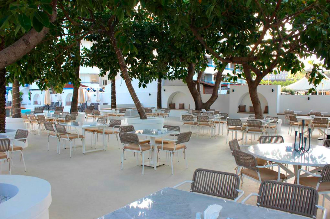 cheap resort hotels to Spend holiday with family