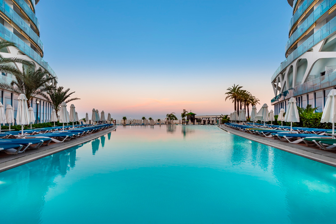 cheap resort hotels to Spend holiday with family