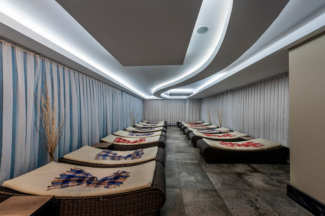 cheap resort hotels to Spend holiday with family