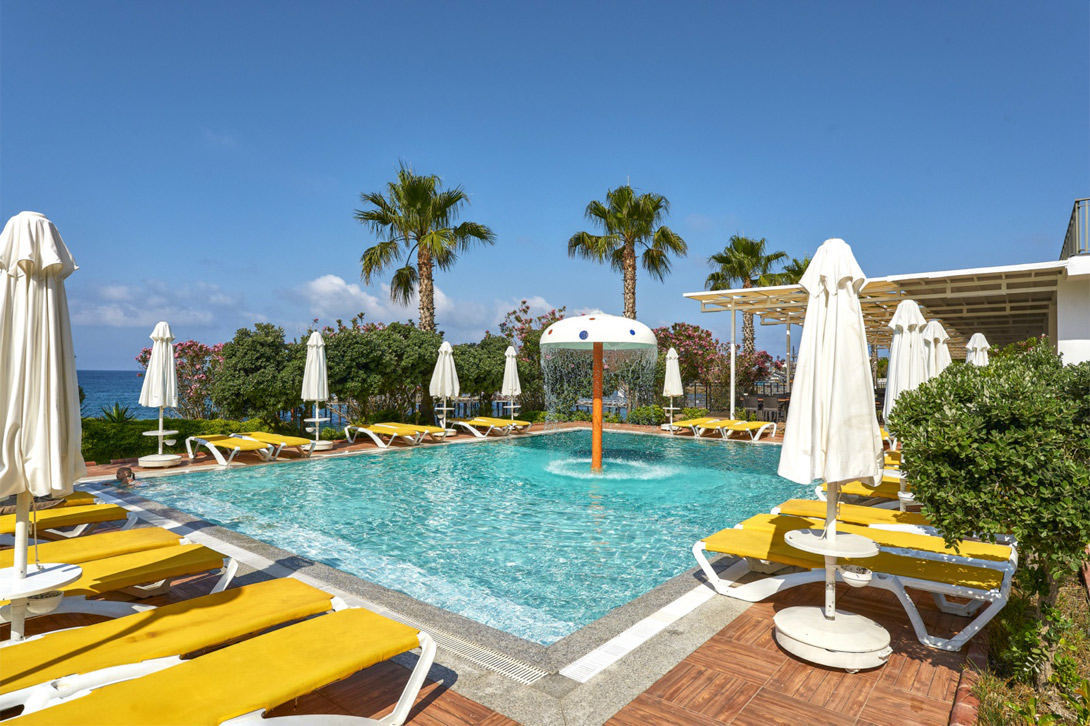 cheap resort hotels to Spend holiday with family