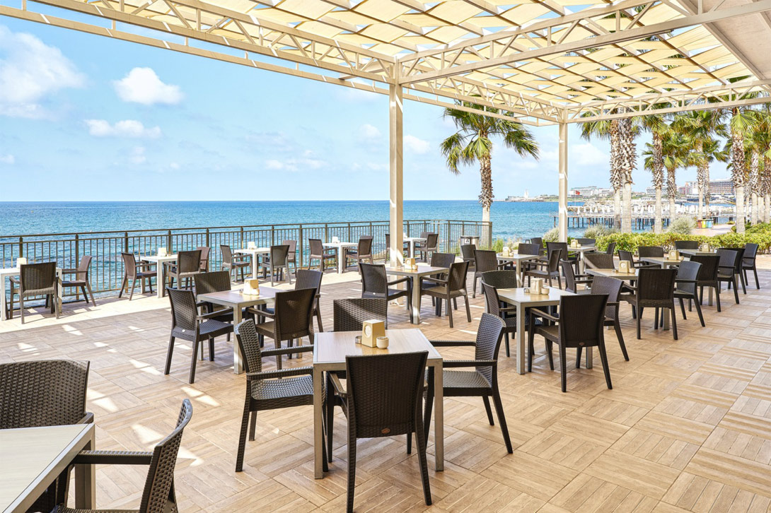 cheap resort hotels to Spend holiday with family