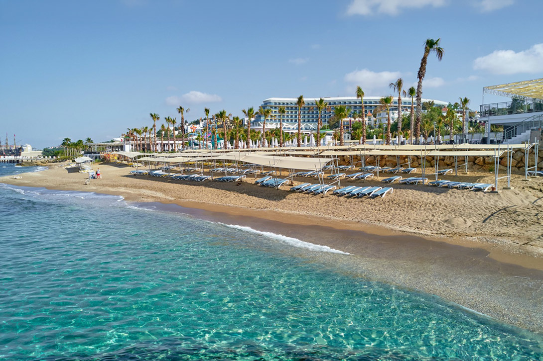 cheap resort hotels to Spend holiday with family