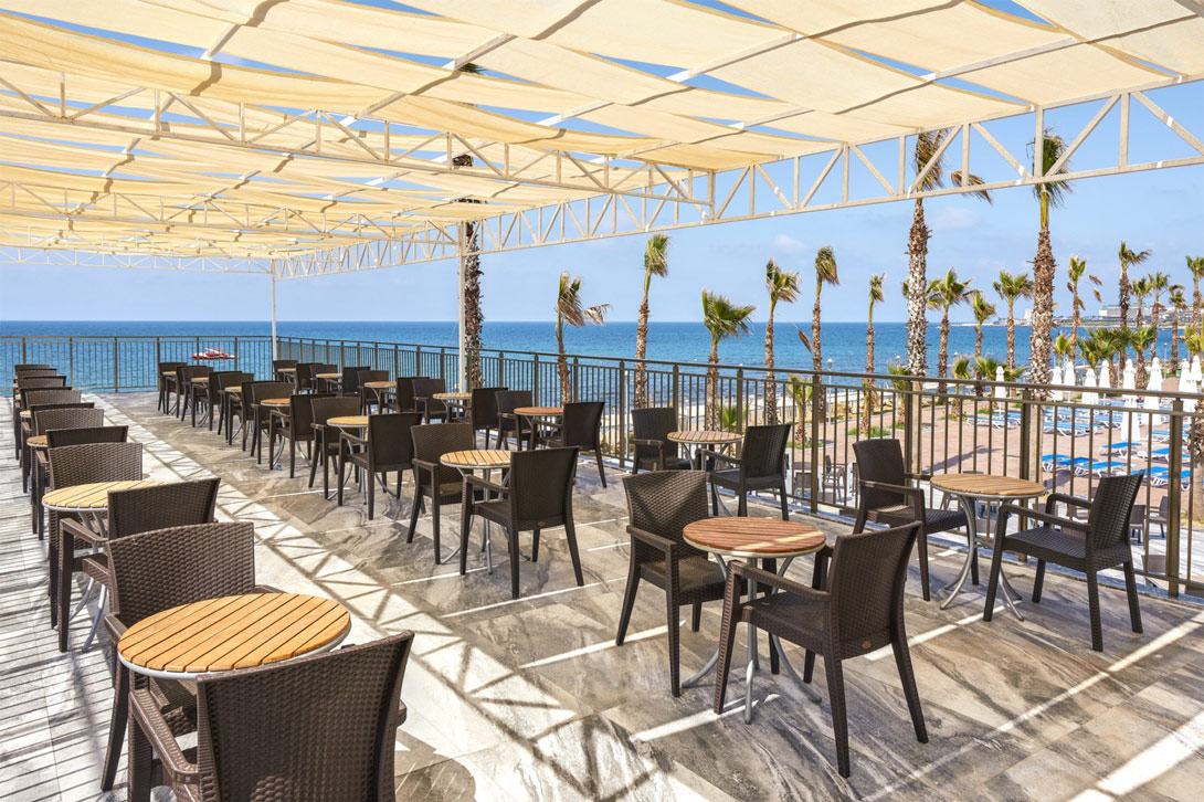 cheap resort hotels to Spend holiday with family