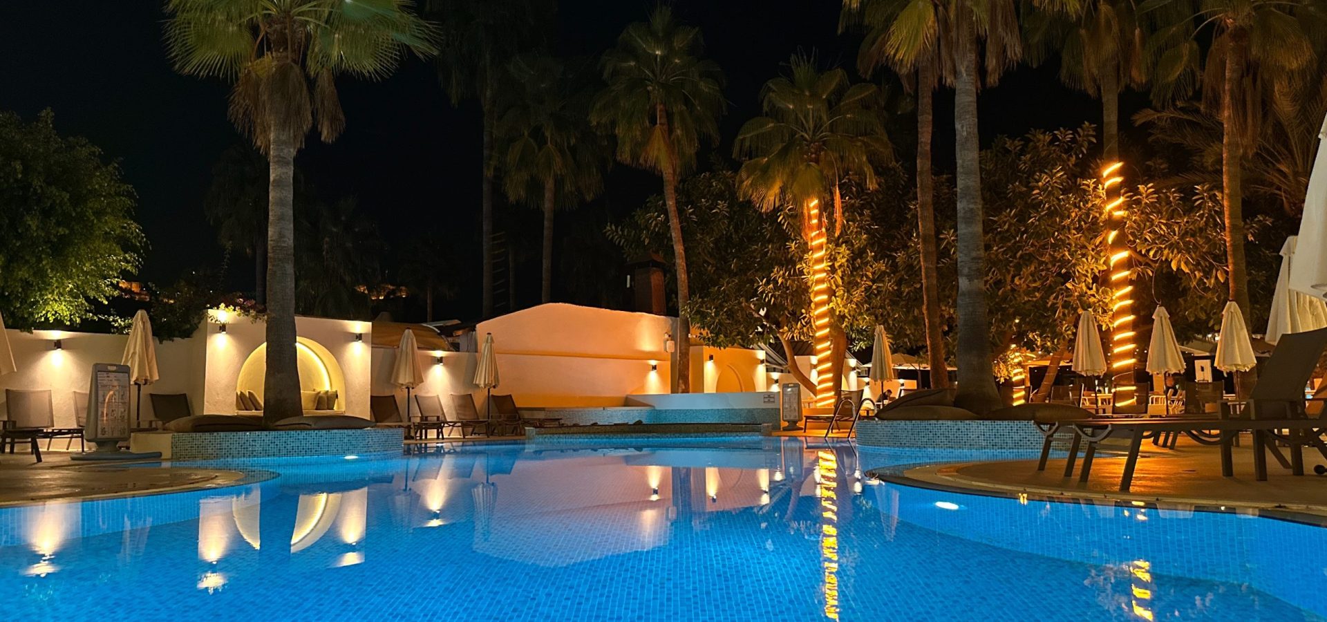 cheap resort hotels to Spend holiday with family