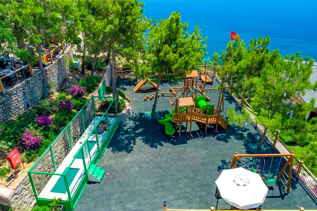 cheap resort hotels to Spend holiday with family