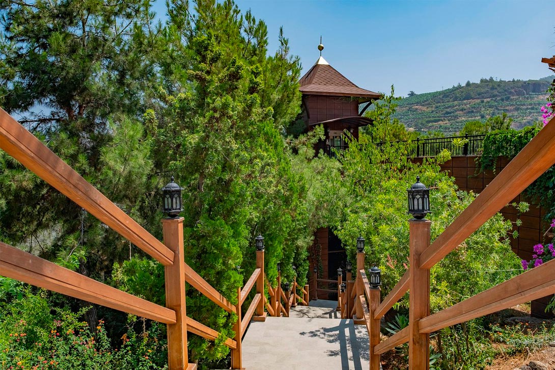 cheap resort hotels to Spend holiday with family