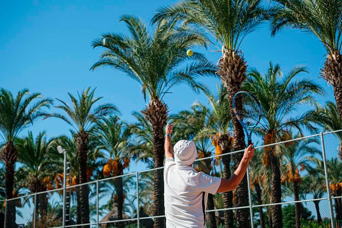 cheap resort hotels to Spend holiday with family