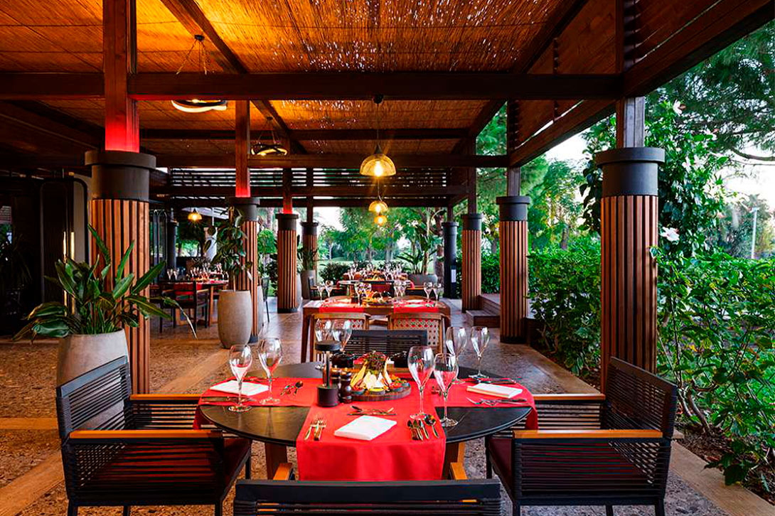 cheap resort hotels to Spend holiday with family