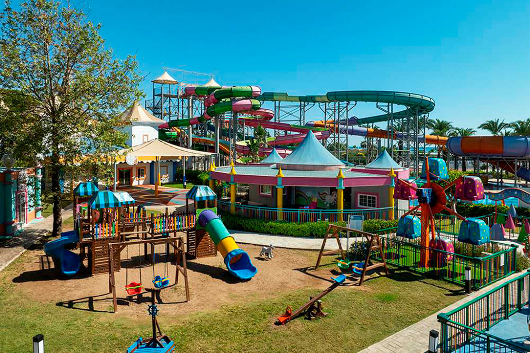 cheap resort hotels to Spend holiday with family