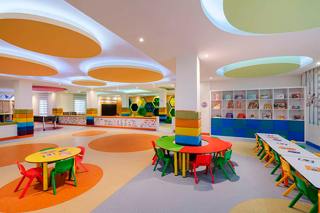 cheap resort hotels to Spend holiday with family