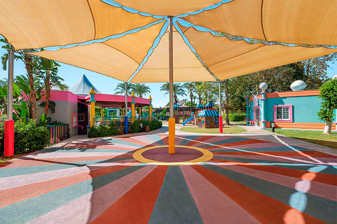 cheap resort hotels to Spend holiday with family