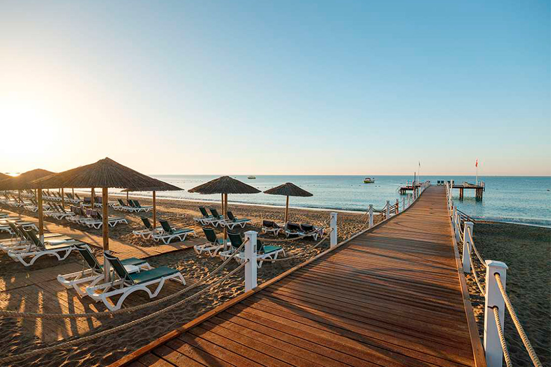 cheap resort hotels to Spend holiday with family