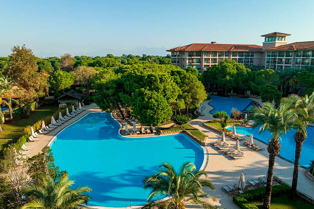 cheap resort hotels to Spend holiday with family