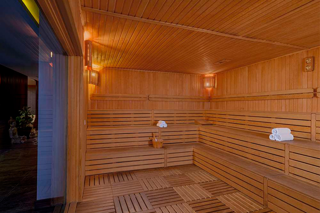 cheap resort hotels to Spend holiday with family