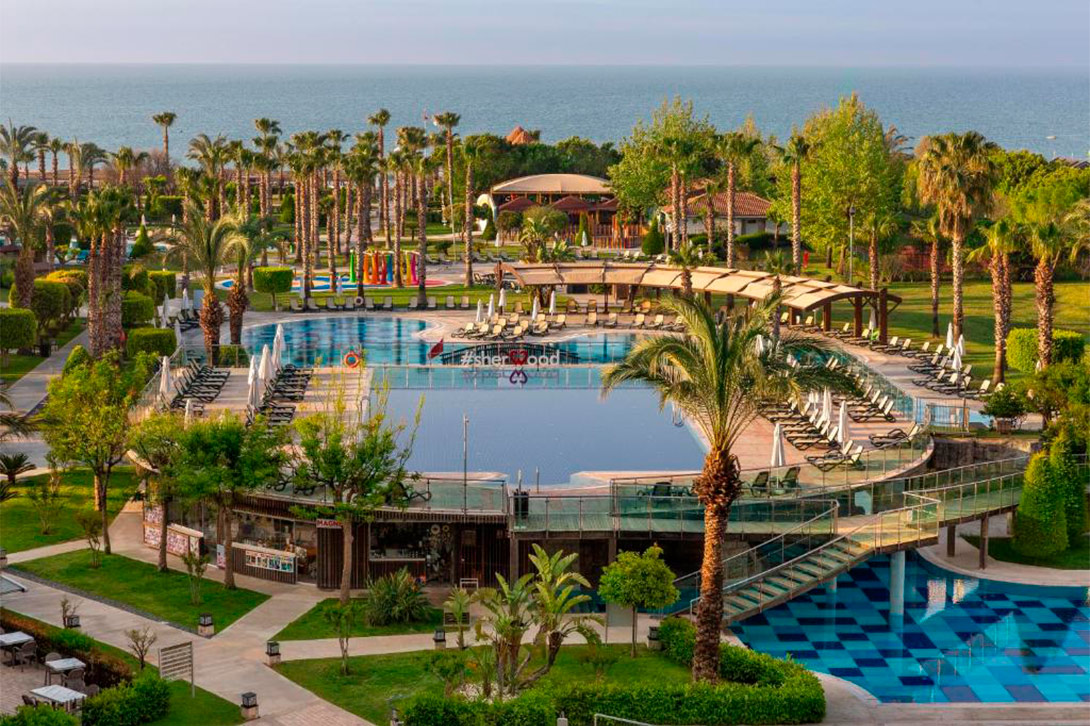 cheap resort hotels to Spend holiday with family