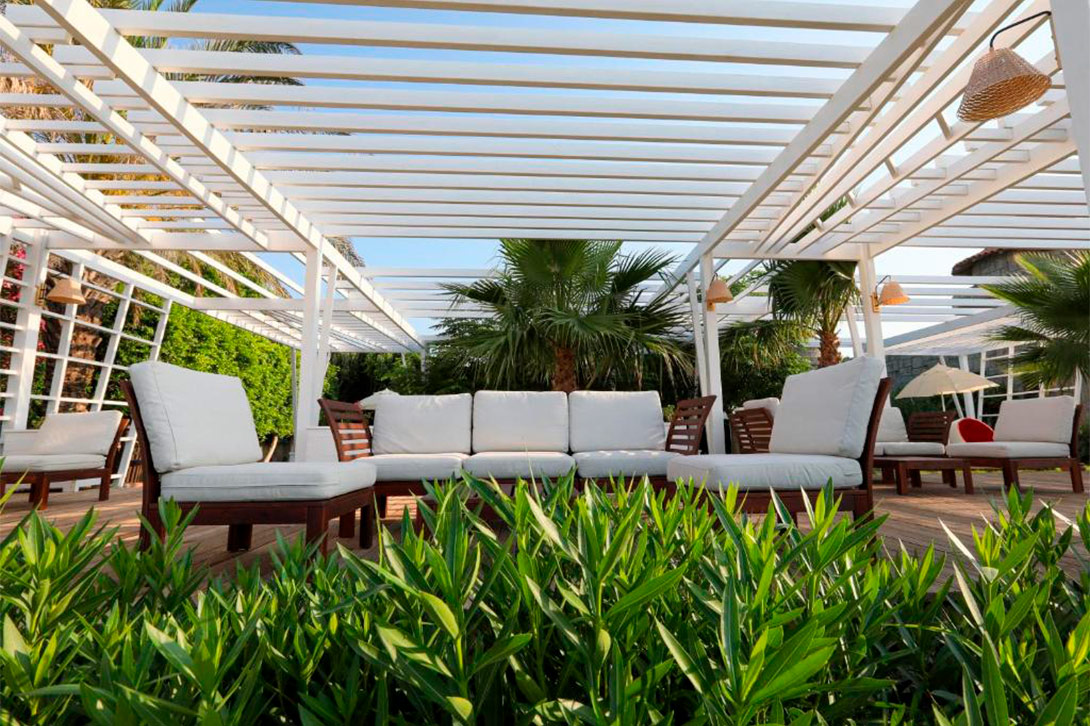 cheap resort hotels to Spend holiday with family