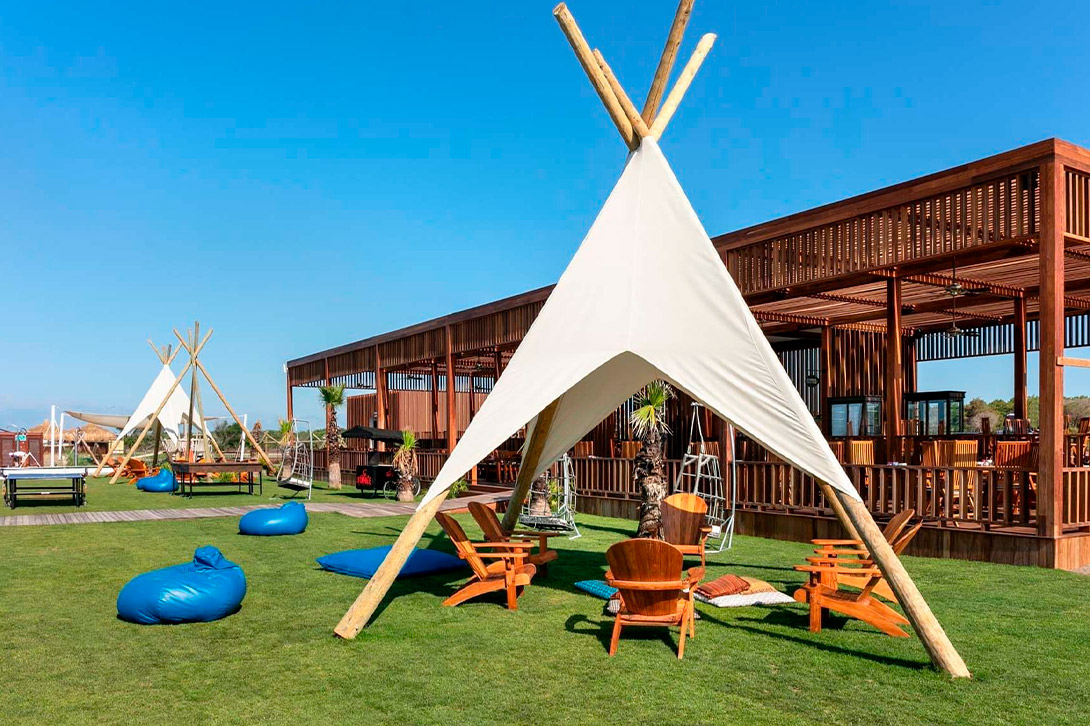 cheap resort hotels to Spend holiday with family