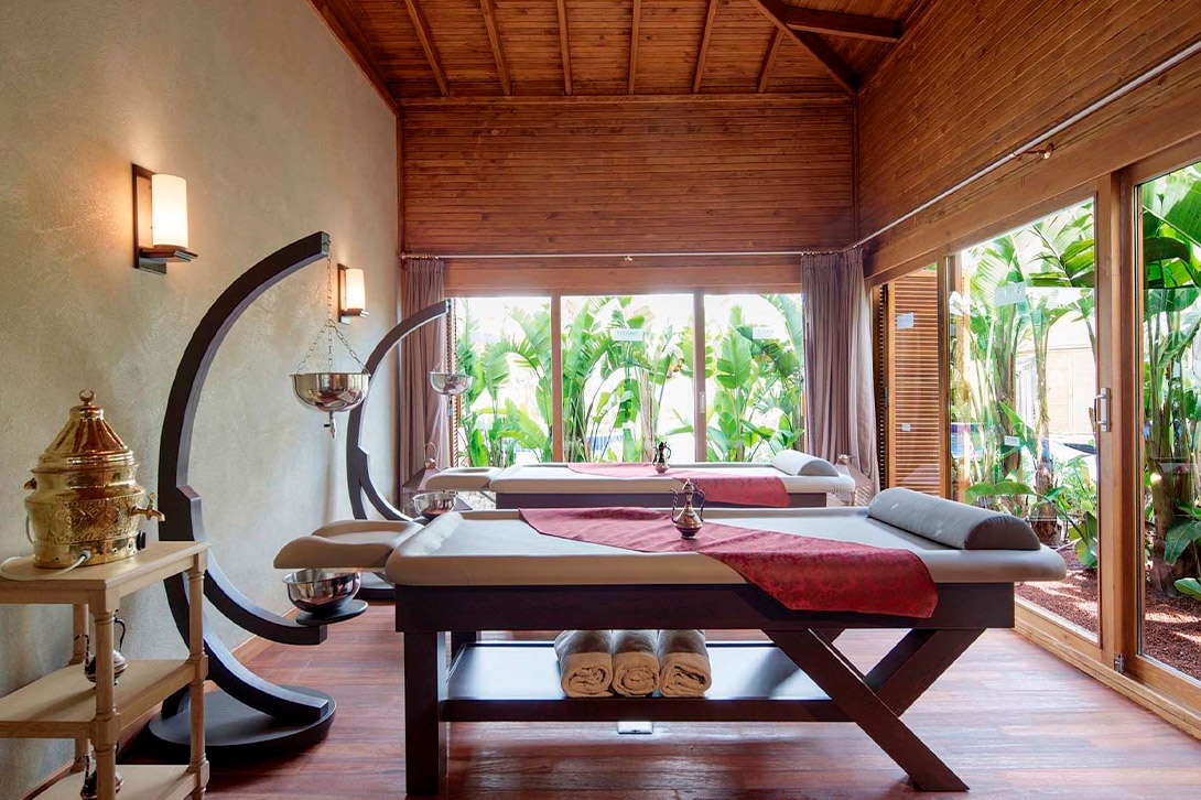 cheap resort hotels to Spend holiday with family