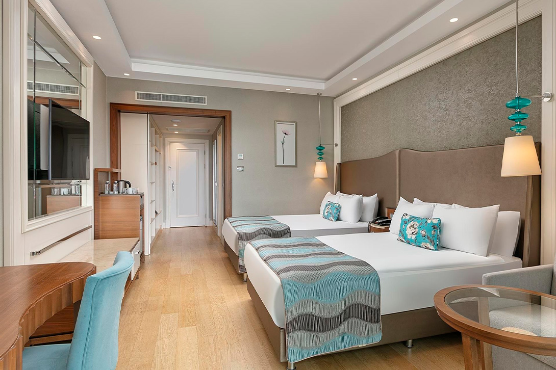 cheap resort hotels to Spend holiday with family