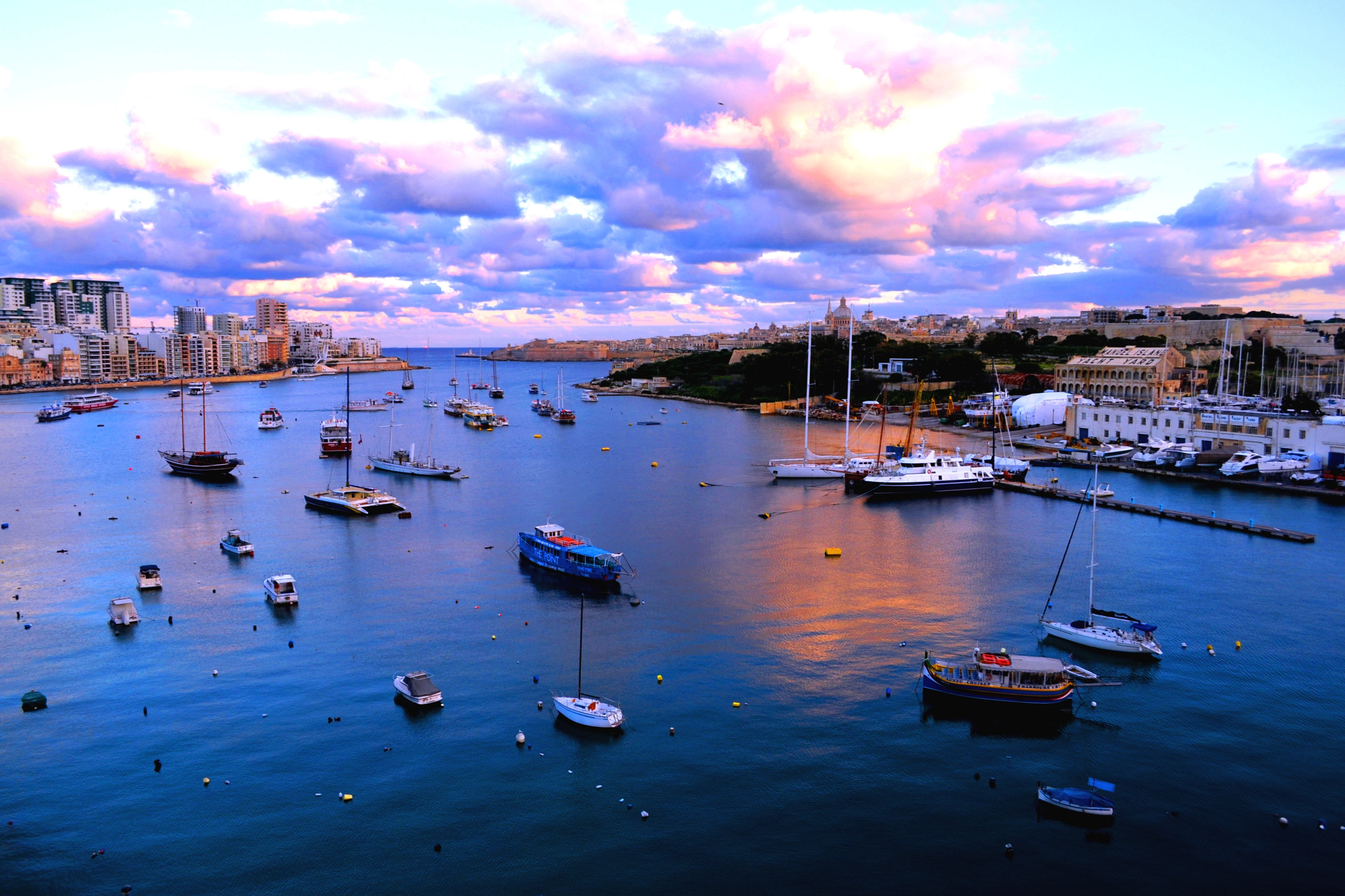 cheap resort hotels to Spend holiday with family