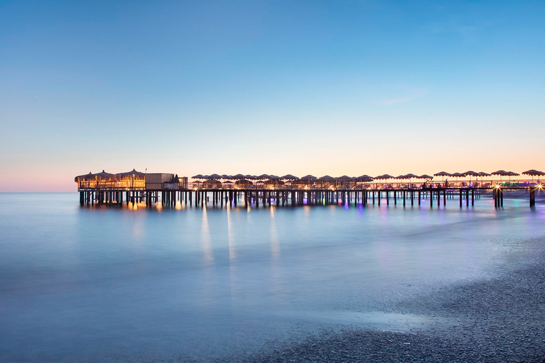 cheap resort hotels to Spend holiday with family