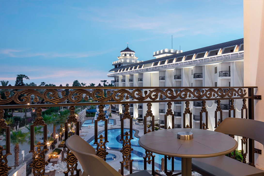 cheap resort hotels to Spend holiday with family