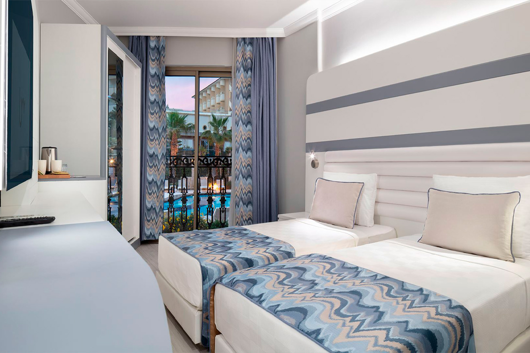 cheap resort hotels to Spend holiday with family