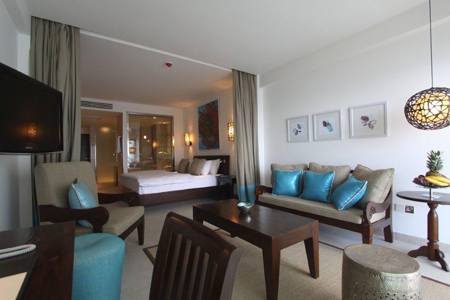 cheap resort hotels to Spend holiday with family