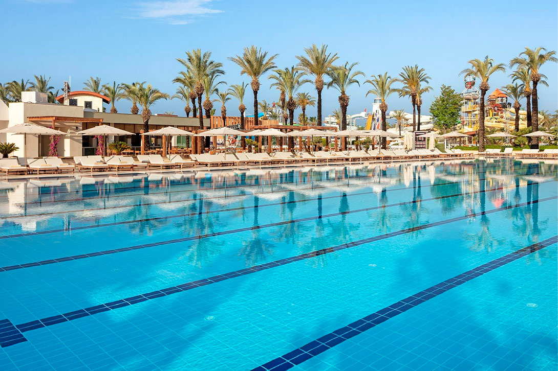 cheap resort hotels to Spend holiday with family
