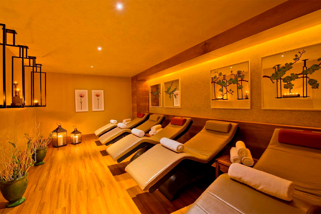 cheap resort hotels to Spend holiday with family