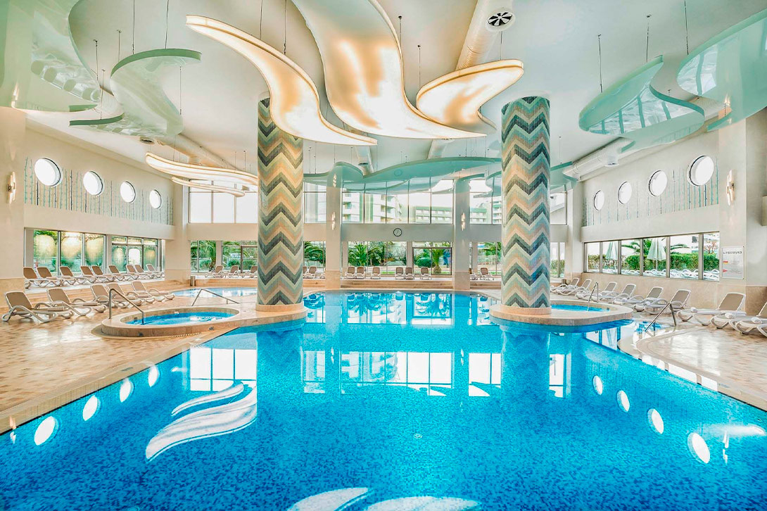 cheap resort hotels to Spend holiday with family